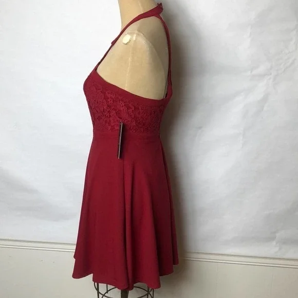 Nwt Lulu’s caged neckline lace bodice sleeveless dress SZ XS red‎ - Picture 3 of 7